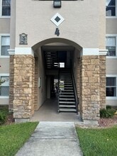 Building Photo - 940 Village Trail