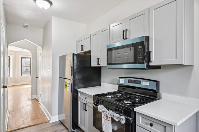 Foto del edificio - 2442 E 78th St