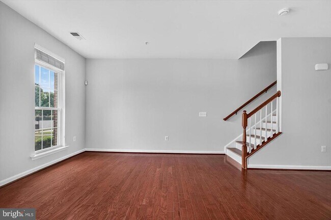 Foto del edificio - 43845 Centergate Dr