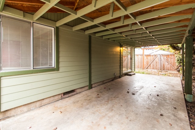 Building Photo - Great 1-Bedroom, 1-Bath Duplex With Large ...