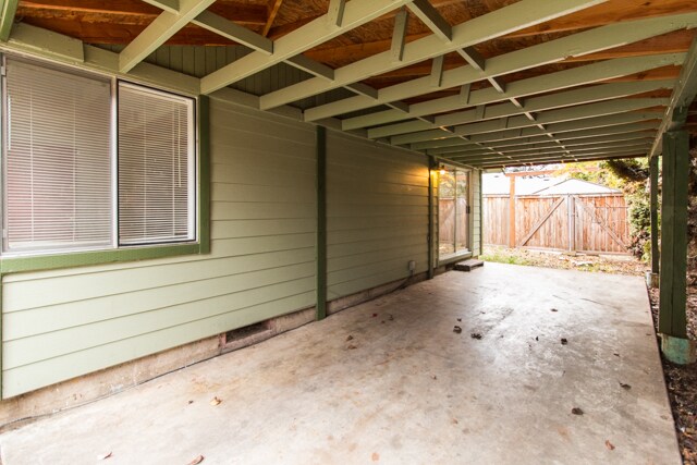 Foto del edificio - Great 1-Bedroom, 1-Bath Duplex With Large Bonus Room!