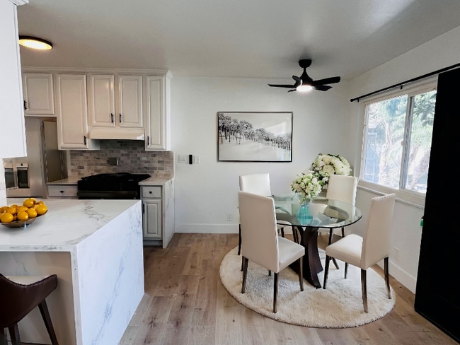 Building Photo - 17082 Emerald Ln