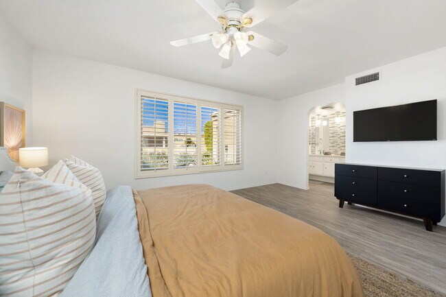 Master bedroom - 44329 Venice Ct