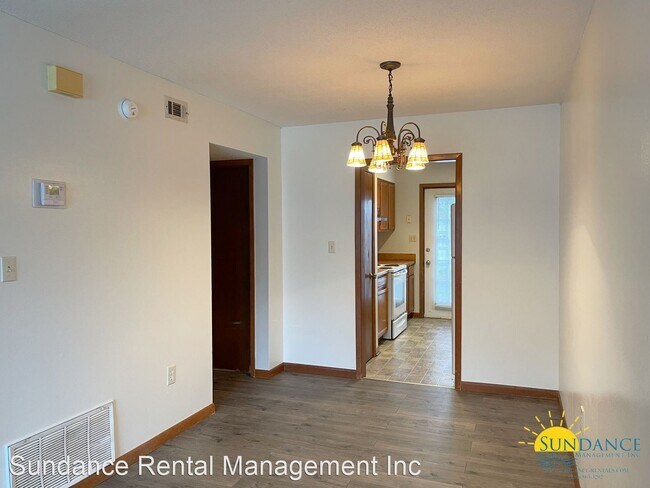 Building Photo - 2 br, 2 bath House - 1010-C Pineview Boule...
