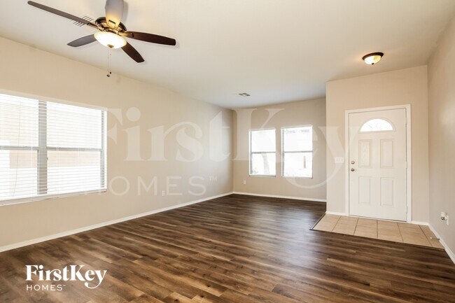 Foto del edificio - 2127 S Luther