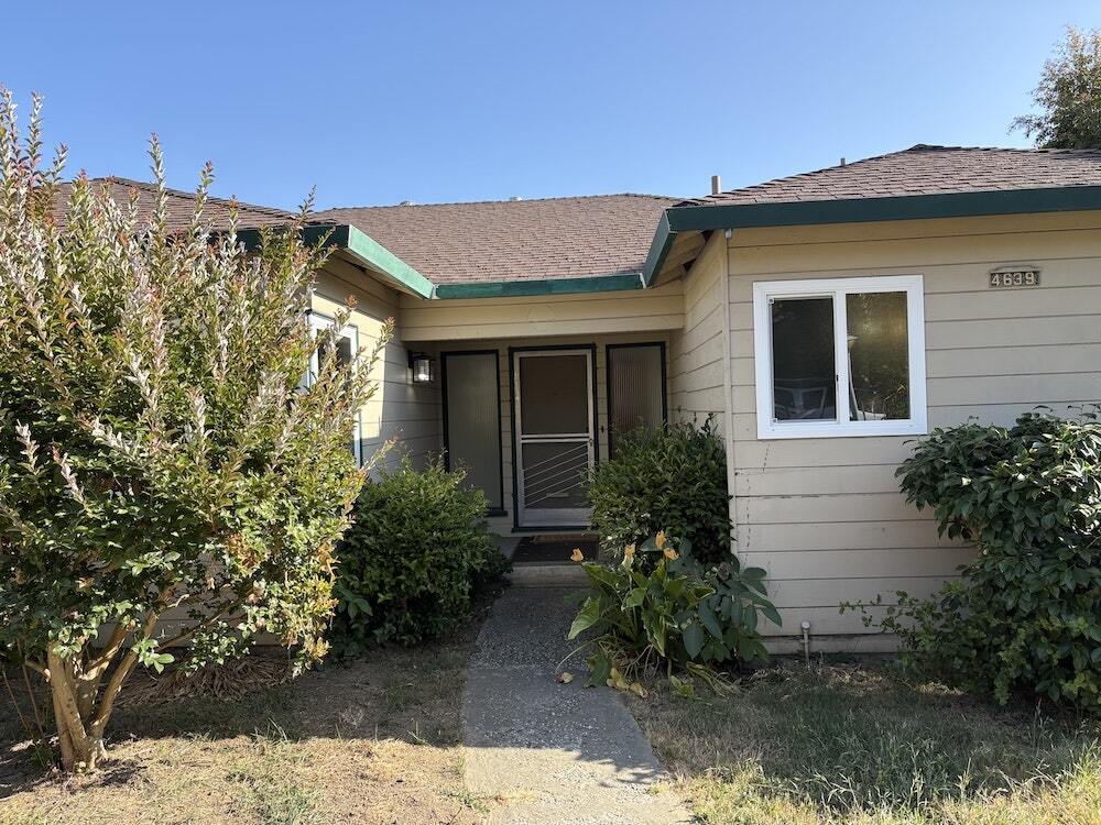 Primary Photo - 4639 James Ave