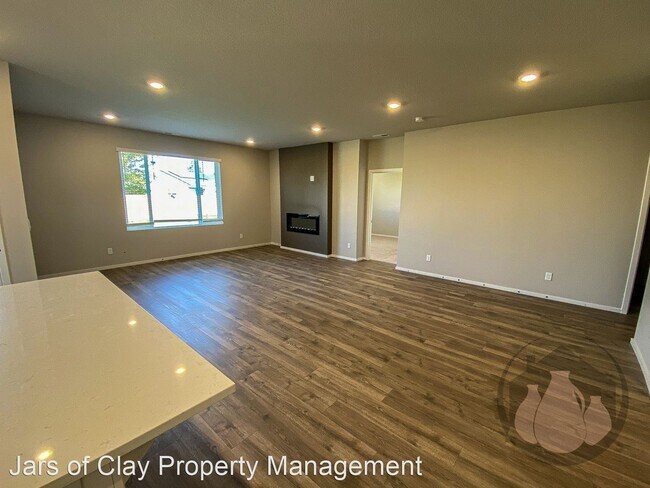 Building Photo - 3 br, 2 bath House - 2333 Ben Brown Dr