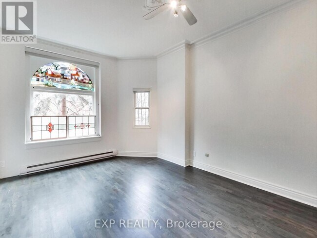 Building Photo - 38 River St