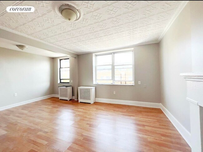 Building Photo - 290 Van Brunt St