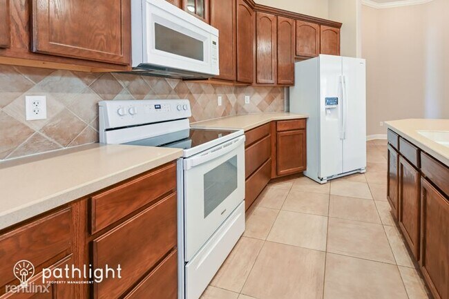 Foto del edificio - 4 br, 3.5 bath House - 104 Baxterly Way UNIT