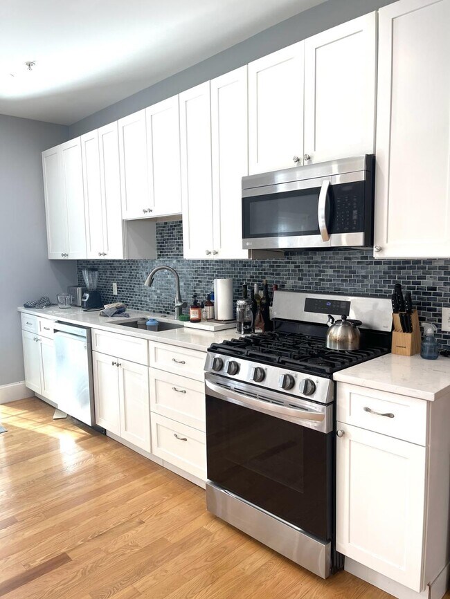 Photo - 2 bedroom in Boston MA 02127 Apartment