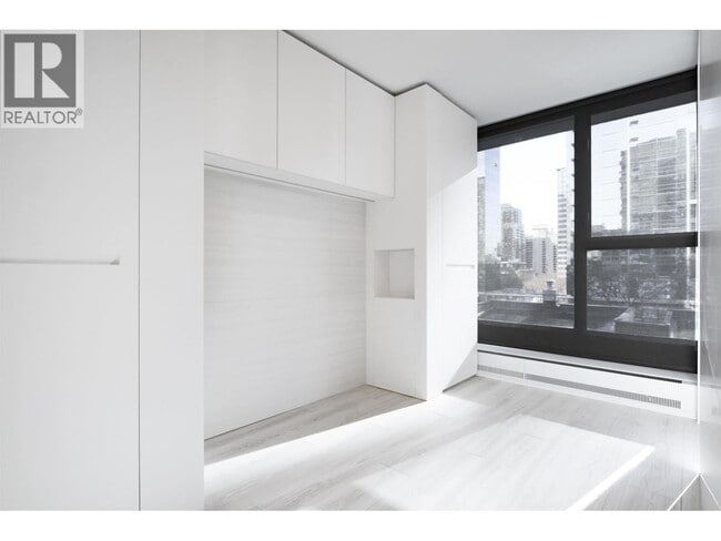 Building Photo - 1133 Hornby St