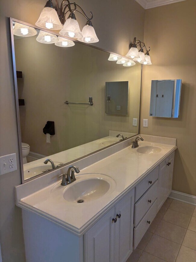 Building Photo - 103 S Merganser Dr
