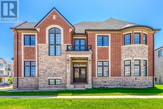 Building Photo - 1392 Hydrangea Gdns