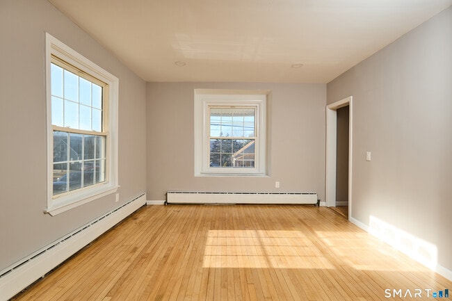 Building Photo - 121 Johnson St