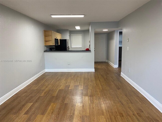 Foto del edificio - 9981 Nob Hill Ct