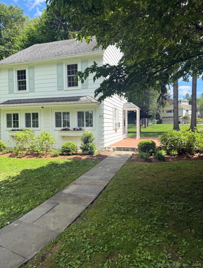 Building Photo - 320 Greens Farms Rd