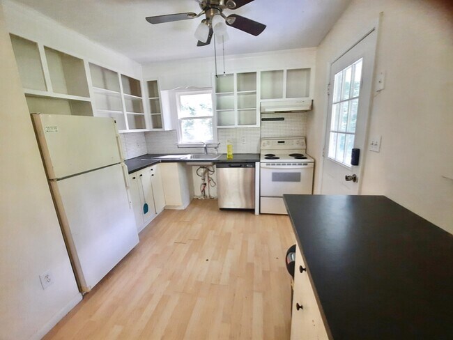 Foto del edificio - 6286 Tatum Rd