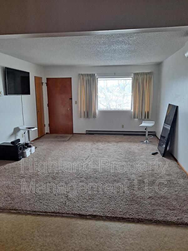 Building Photo - 1320 NW Hall Dr