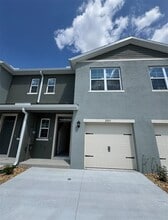 Building Photo - 2925 Canary Ave