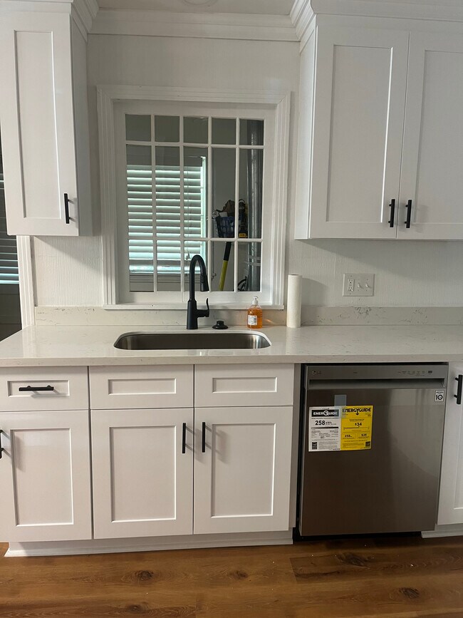 Foto del edificio - 104 Shady Oaks Dr