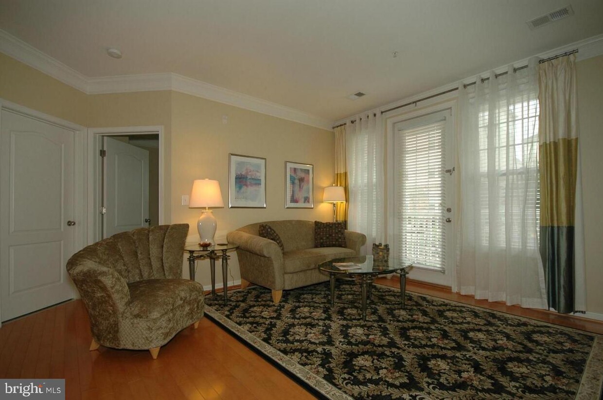 Primary Photo - 24701 Byrne Meadow Square
