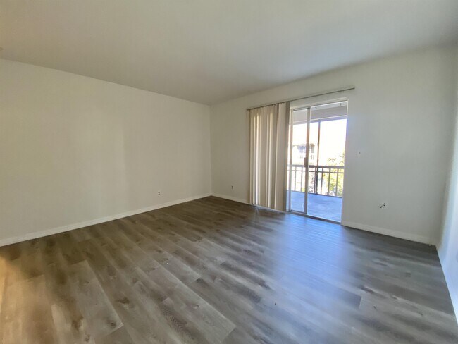 Foto del edificio - 6519 W Newberry Rd