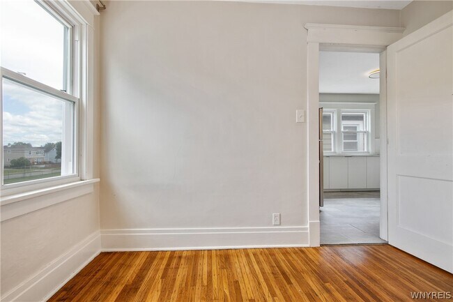 Foto del edificio - 509 Hinman Ave