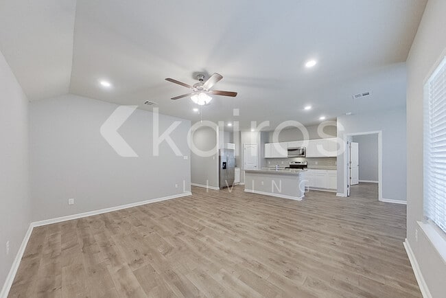 Building Photo - 130 Yardley Ct