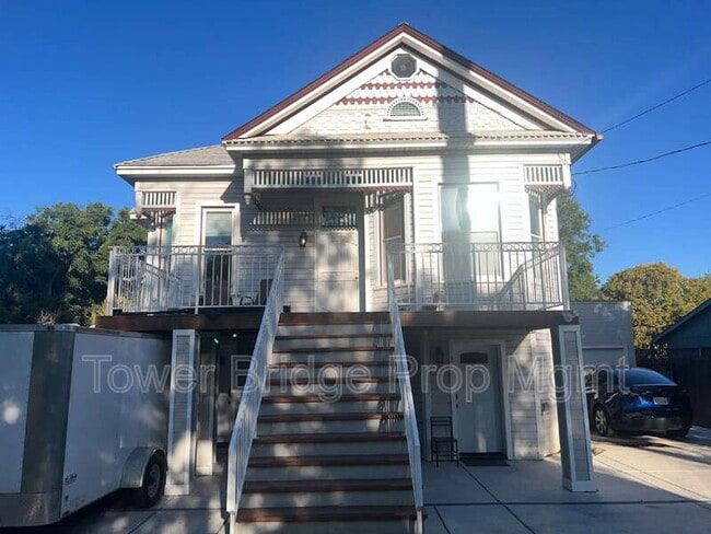 Building Photo - 3154 53rd St