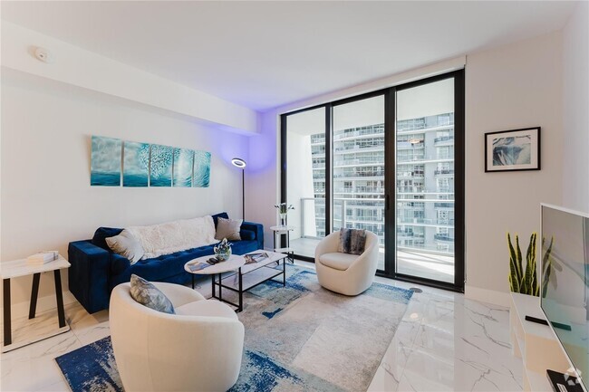 Building Photo - 1010 Brickell Ave