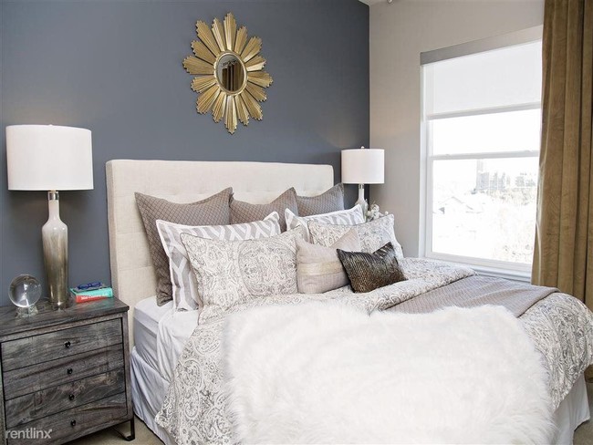 Building Photo - 1 br, 1 bath  - 20920 Highland Knolls Dr