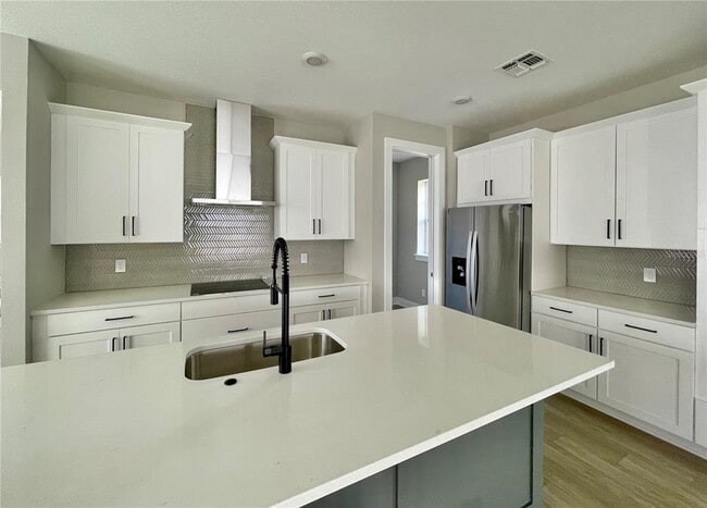 Building Photo - 13782 Grignard Aly