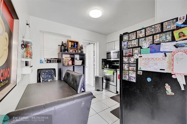 Foto del edificio - 3042 NE 13th Ave