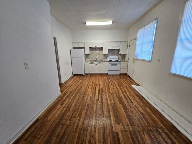 Foto del edificio - 2300-2302 Plum Street  - MHA