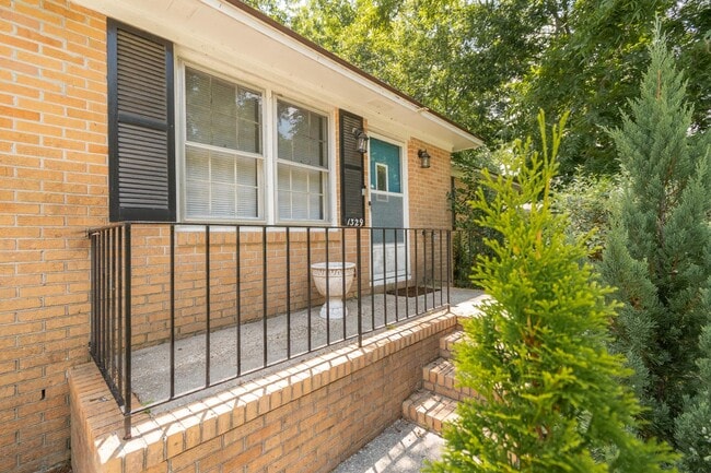 Photo - 1329 White House Blvd