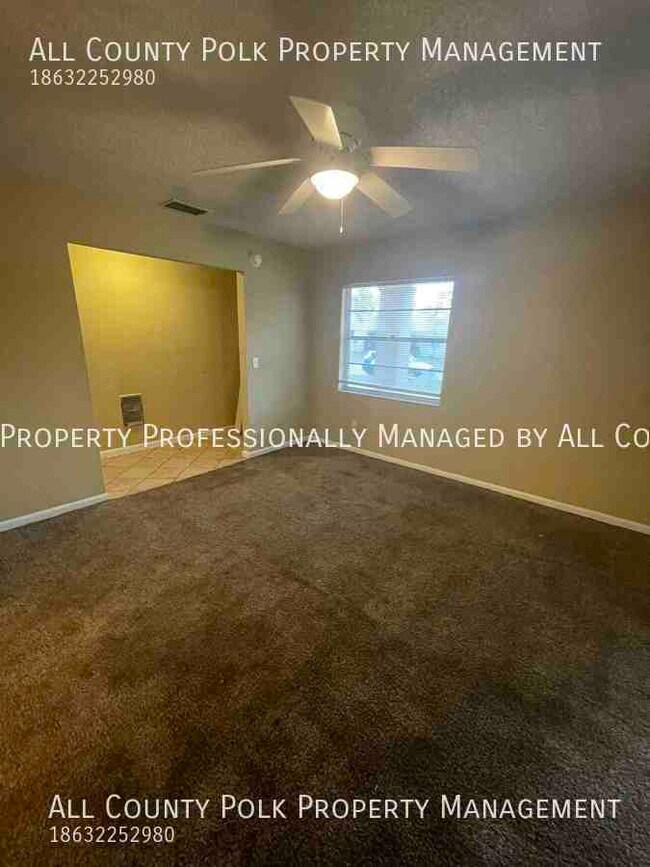 Building Photo - 3 Bedroom 1.5 Bath Single Family Home