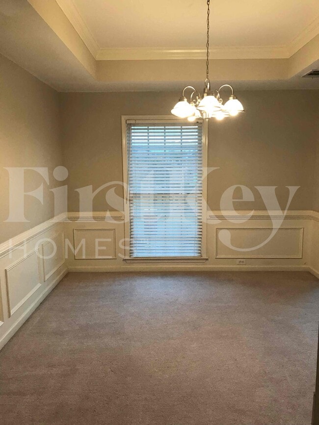 Foto del edificio - 6287 Greenock Dr