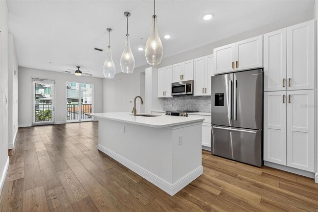 Foto del edificio - 600 3rd Ave S