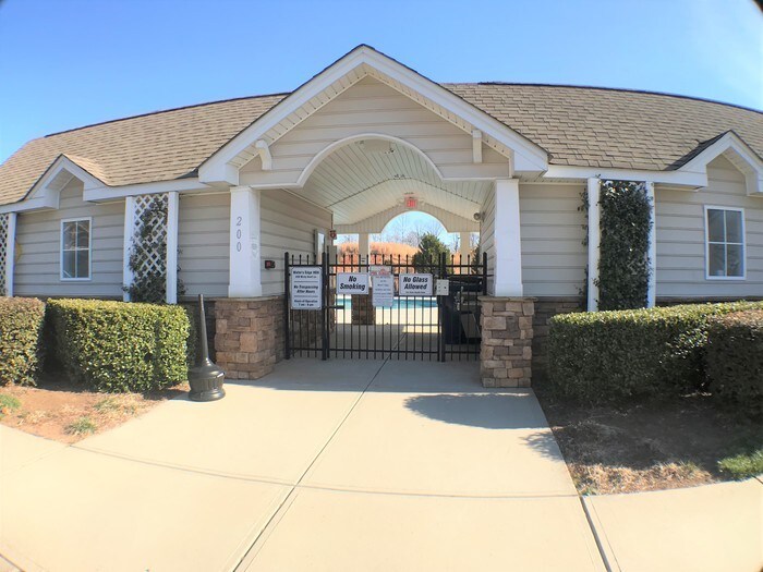 Beautiful 2 bdrm 2.5 bth Town home Townhome Rentals in Belmont NC