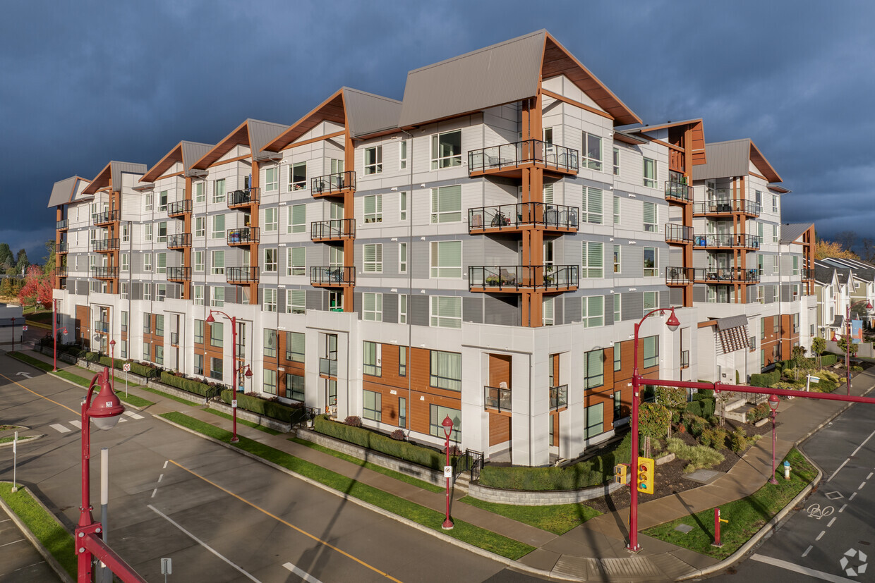 Building Photo - Delta Gardens