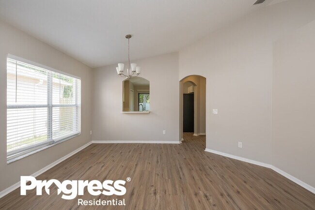 Building Photo - 8501 Quarter Horse Dr