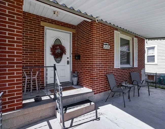 Foto del edificio - 2015 Rosemont Blvd