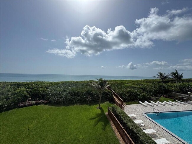 Building Photo - 10000 S Ocean Dr