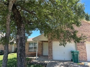 Building Photo - 1722 Aztec Trce