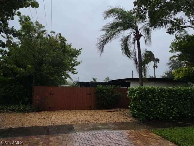 Building Photo - 715 10th St N