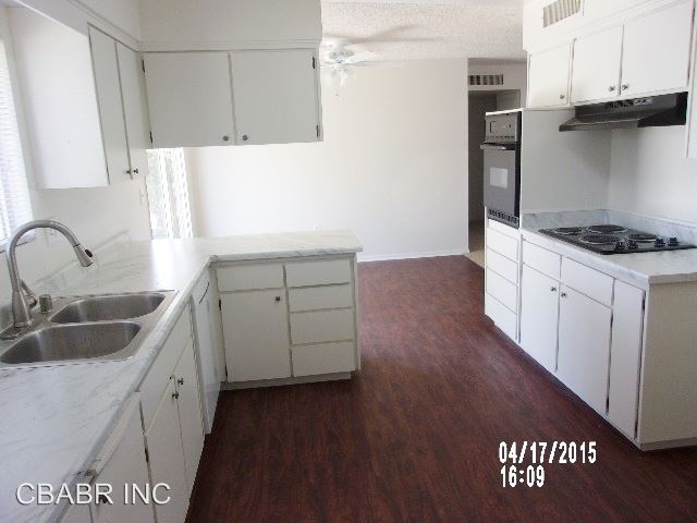 Building Photo - 25841 McCall Blvd