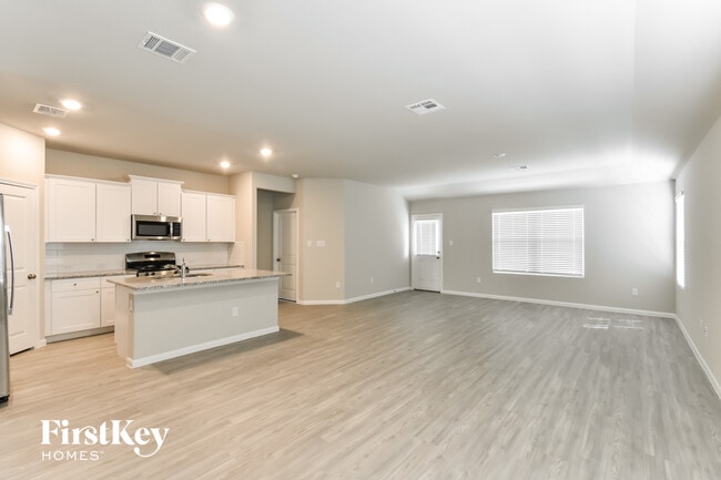 Building Photo - 6620 Hatchery Way