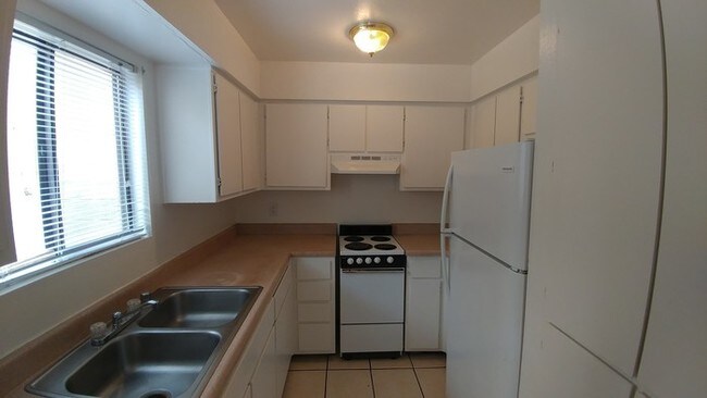 Foto del edificio - 12621 Lomas Blvd NE