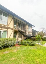 Building Photo - 951 Warwick Ave